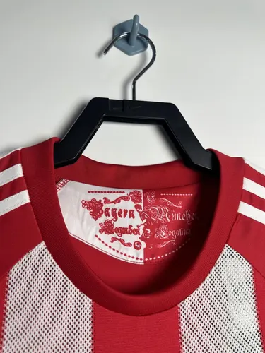 2010-2011 Retro Bayern Munich Home Football Jersey  — view 3