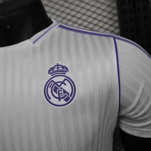 2025/2026 Version Joueur Real Madrid Tenue d'entraînement Maillot de football  — view 5