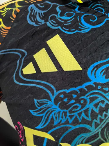 2025/2026 Spielerversion Real Madrid Bunter Drache Schwarz Sonderausgabe Fußballtrikot  — view 3