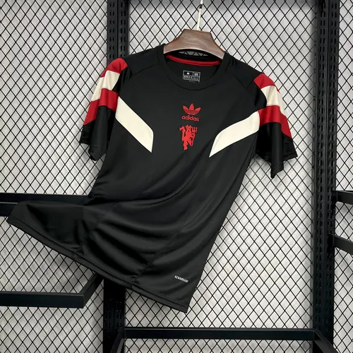 2024/2025 Manchester United Originals Tee Black Jersey  — view 3