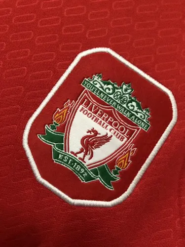 Maillot de football domicile rétro Liverpool 2004/2005  — view 6
