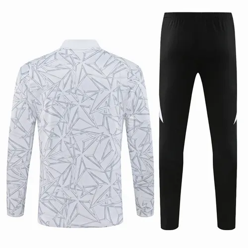 2024/2025 Real Madrid Bedrucktes Weiß Halb-Reißverschluss Trainingsanzug Fußballtrikot  Set — view 2