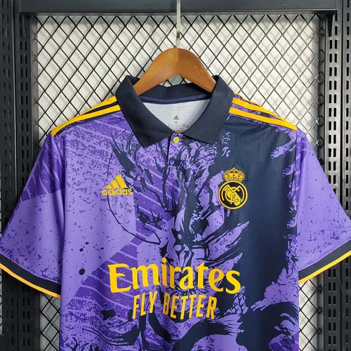 قميص ريال مدريد الأرجواني الخاص لكرة القدم 2023/2024 — view 4