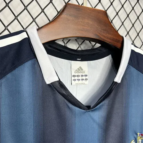 Camisa de Futebol Fora Newcastle United Retrô 2004/2005  — view 4