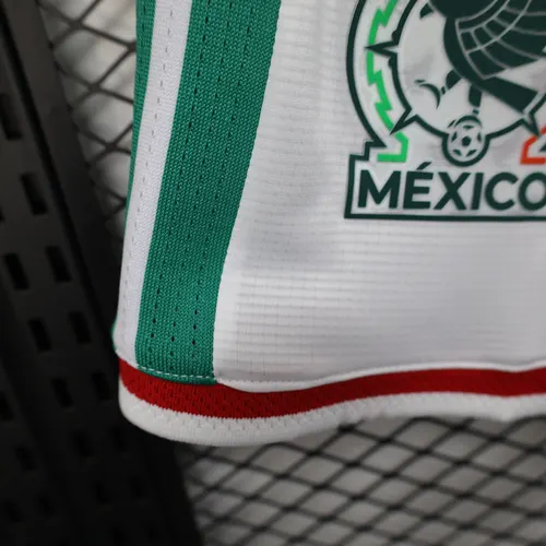Pantalón Corto Local Versión Jugador 2026 de la Selección Nacional de México AAA calidad para aficionados — view 5