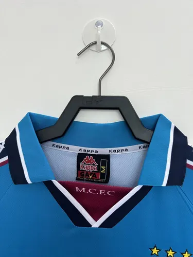 1997-1998 Retro Manchester City Domicile Football Shirt  — view 3