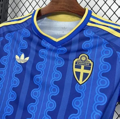 Camisa de Futebol Visitante da Seleção Sueca 2026 AAA torcedor — view 4