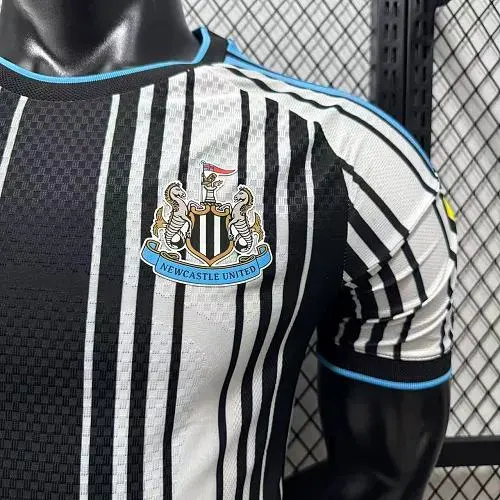 2026/2027 Spielerversion Newcastle United Heimtrikot   — view 6