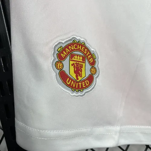 2024/2025 Manchester United Shorts Principal — view 3