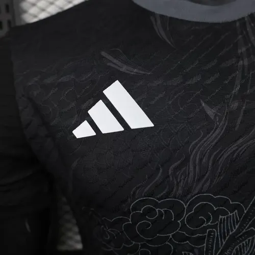 2025/2026 Camiseta de fútbol Real Madrid Edición Especial 32 Versión Jugador  — view 4
