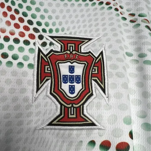 2025-2026 Portugal Auswärts Fußballtrikot  — view 7