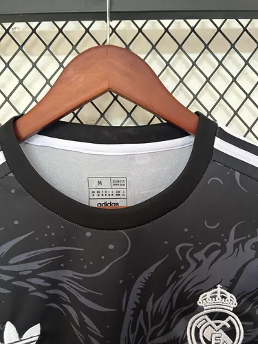 2025/2026 Real Madrid Dragon Schwarz Sonderausgabe Fußballtrikot  — view 3
