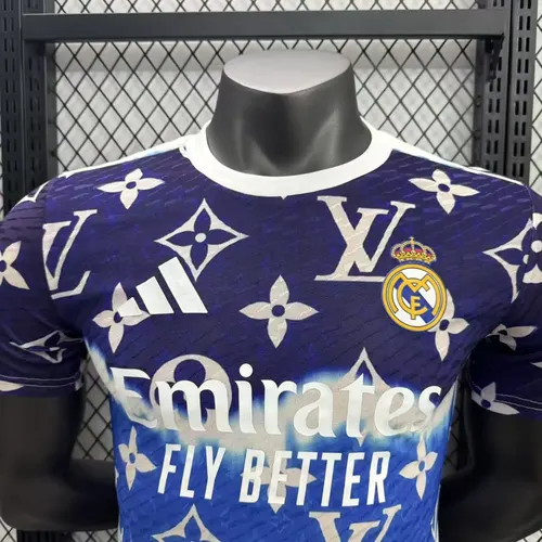 2025/2026 Spielerversion Real Madrid Sonderausgabe 37 Fußballtrikot  — view 3