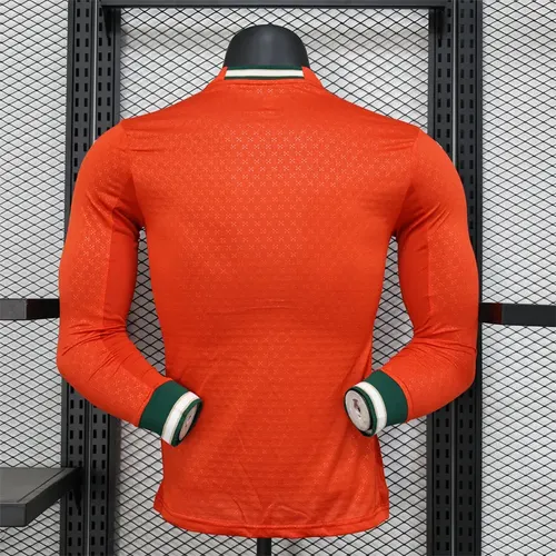 2025/2026 Spielerversion Langarm Portugal Heim Fußballtrikot  — view 2