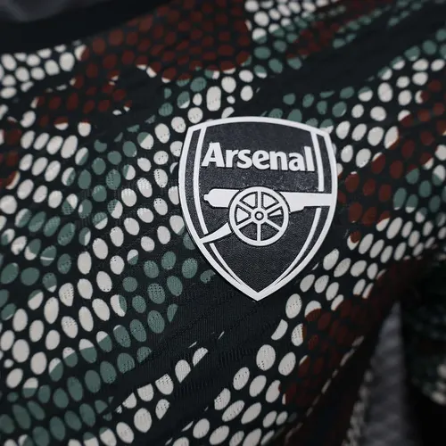 Camisa de Futebol Arsenal Edição Conjunta Maharishi Versão Jogador 2023/2024  — view 4