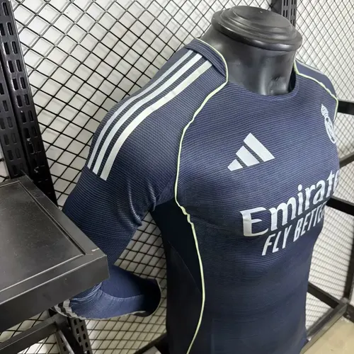 2025/2026 Maillot Extérieur Real Madrid Manches Longues Version Joueur  — view 6