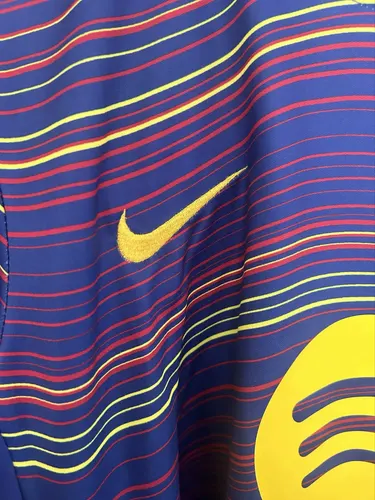 2025/2026 Barcelona Macacão Pré-Corrida Camisa de Futebol  — view 4