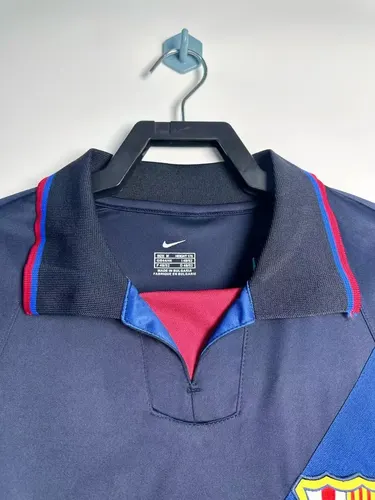 2002-2003 Retro Barcelona Third Away Football Shirt  — view 3