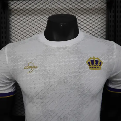 2025/2026 Versión Jugador Real Madrid Edición Especial 09 Camiseta de Fútbol  — view 3