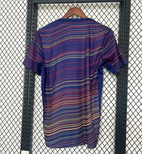 2025/2026 Barcelona Macacão Pré-Corrida Camisa de Futebol  — view 2