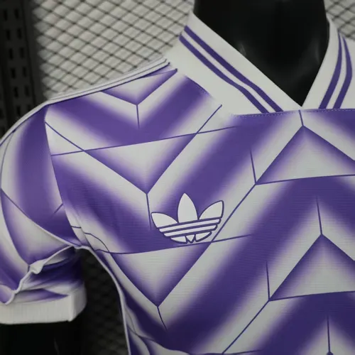 Camisa de Futebol Versão Jogador Real Madrid Edição Especial 53 2025/2026  — view 4