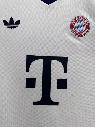 2026/2027 Bayern München Auswärts Fußballtrikot   — view 4