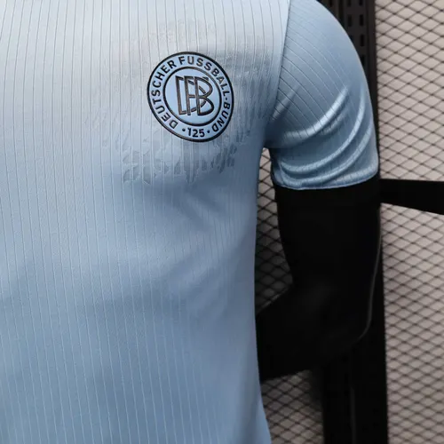 2025/2026 Version Joueur Germany 125e Anniversaire Édition Bleu Ciel Maillot de football  — view 6