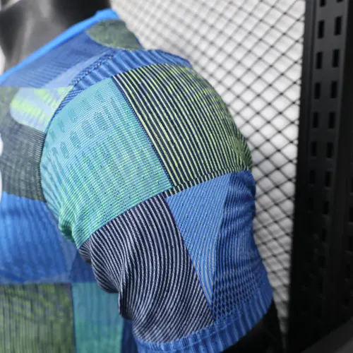 2025/2026 Version Joueur Real Madrid Avant-match Tenue d'Entraînement 01 Maillot de Football  — view 7