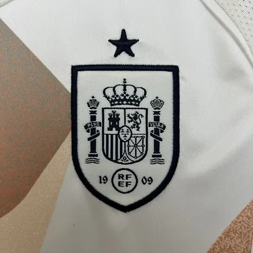 2025 Spanien Auswärts Fußballtrikot AAA Fan-Qualität Kindergröße — view 4