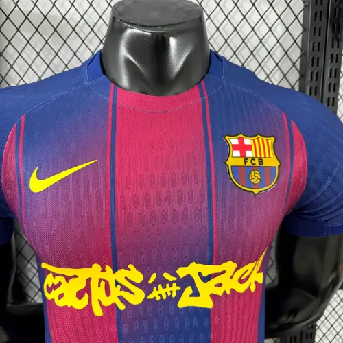 Camisa de Futebol Home Collab Barcelona x Travis Scott Versão Jogador 2025/2026  — view 3