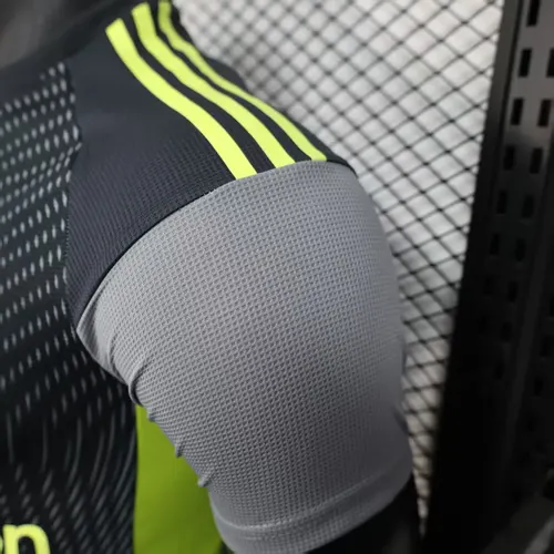 2025/2026 Spielerversion Manchester United Sonderausgabe 03 Fußballtrikot  — view 7
