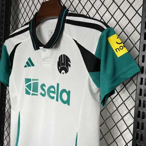 Camisa de Futebol Fora Newcastle United 2024/2025  Tamanho Infantil — view 4