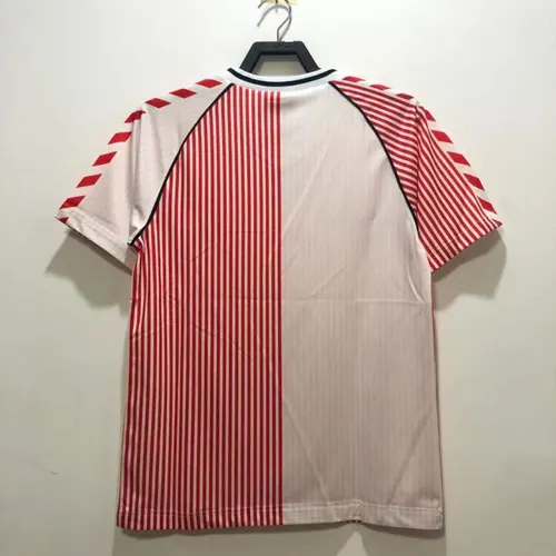 1986 Retro Dänemark Nationalmannschaft Auswärts Fußballtrikot  — view 2