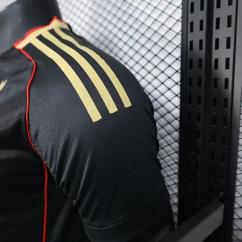 2025/2026 Versión Jugador Liverpool Edición Especial Negra Camiseta  Calidad Thai — view 8