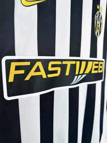 2003-2004 Rétro Juventus Domicile Maillot de Football  — view 5