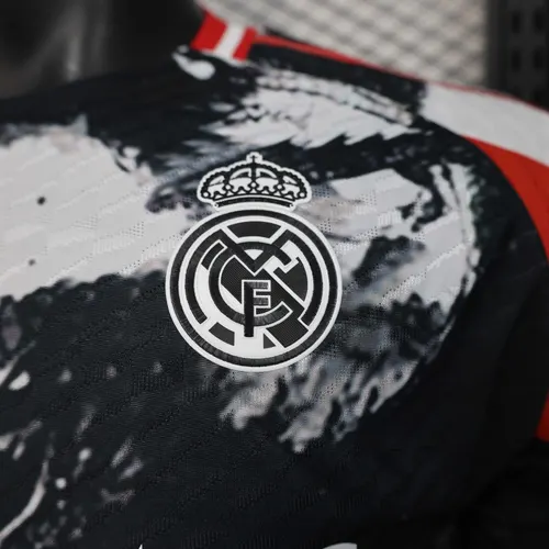 2025/2026 Version Joueur Real Madrid Édition Spéciale 15 Maillot de Football landaise — view 5