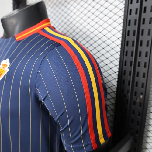 2026 Player Version Spanien Nationalmannschaft Retro Sonderedition Fußballtrikot AAA Fan-Qualität — view 7