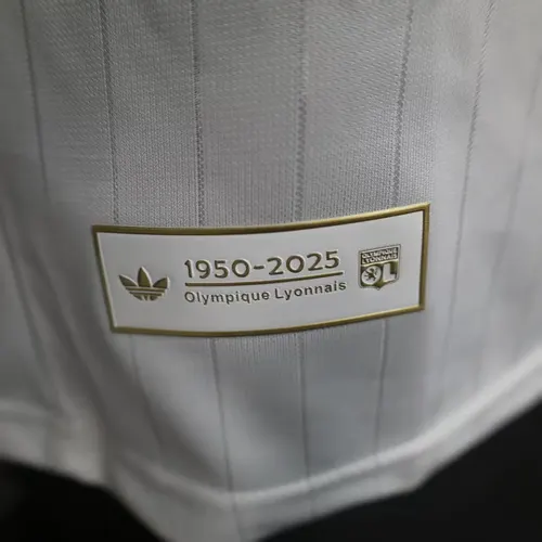 2025/2026 Spielerversion Lyon Jubiläumsausgabe Fußballtrikot  — view 7