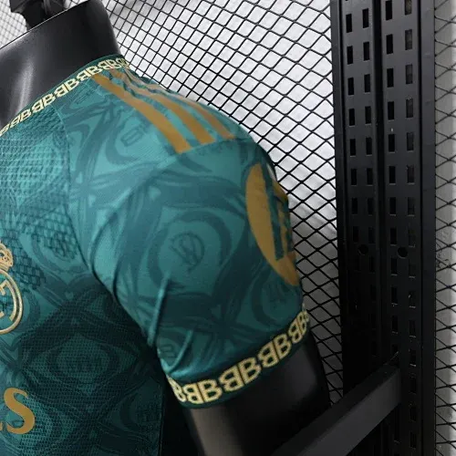 2026/2027 Version Joueur Real Madrid Édition Spéciale Vert Maillot Football   — view 7