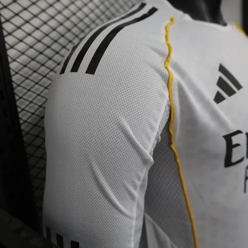 2025/2026 Spielerversion Real Madrid Heim Langarmtrikot  — view 6