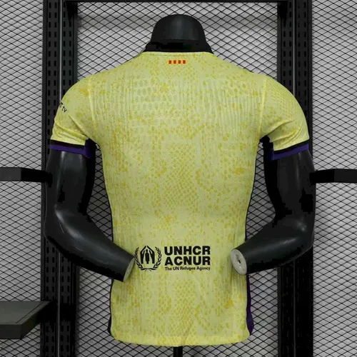 2025/26 Versão Jogador Barcelona Away Série Mamba Kobe Bryant Edição Conjunta Camisa de Futebol  — view 2
