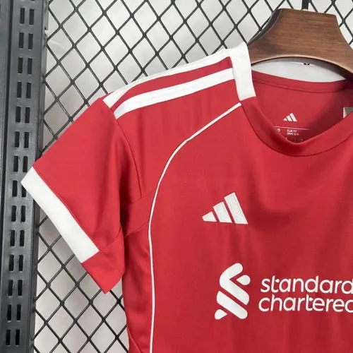Maillot de football domicile Liverpool 2025/2026   Taille enfant — view 3
