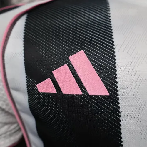 2025/2026 Versão Jogador Juventus Home Camisa de Futebol   (Com Patrocinadores) — view 4
