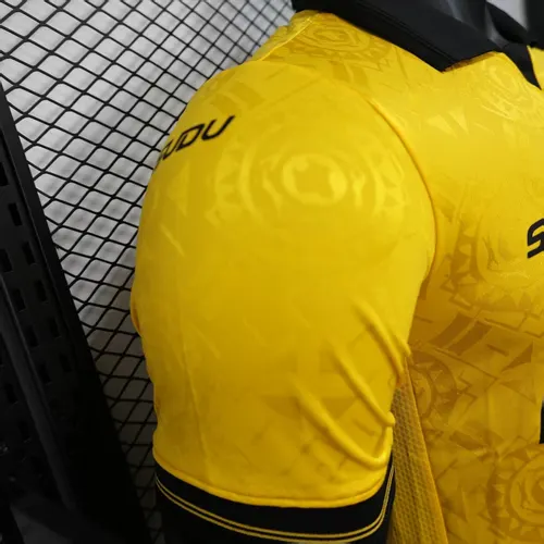 2025/2026 Spielerversion Wolverhampton Wanderers Heim Fußballtrikot  — view 6
