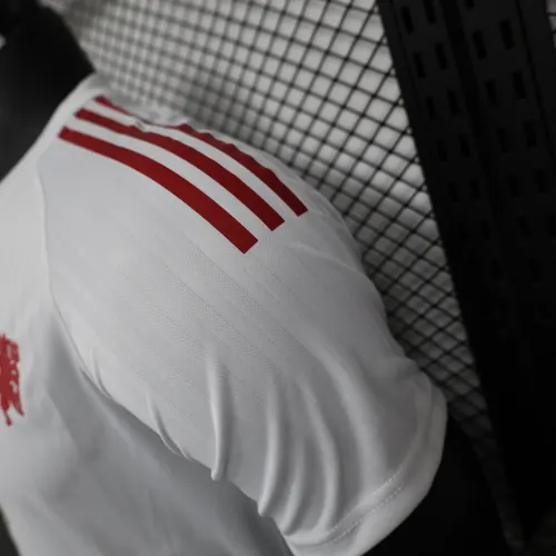 2025/2026 Spielerversion Manchester United Sonderedition 04 Fußballtrikot  — view 7
