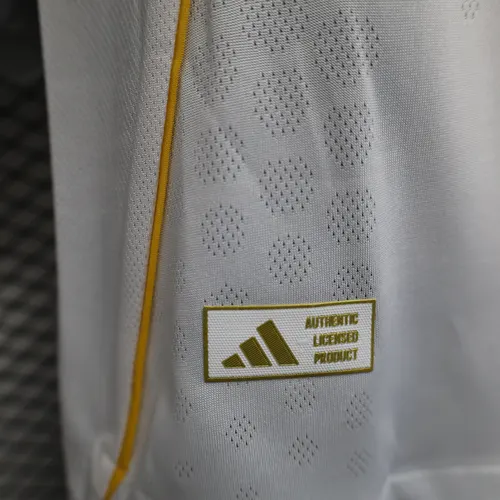 2025/2026 Spielerversion Real Madrid Heim Langarmtrikot  — view 9