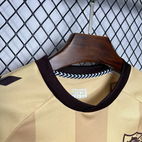 Camisa de Futebol Fora Terceira Málaga 2024/2025  — view 4