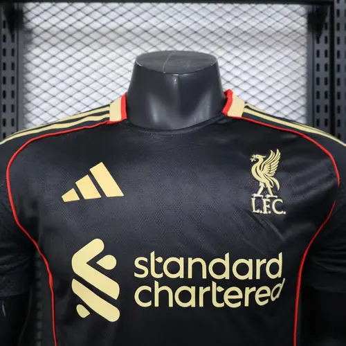 2025/2026 Versión Jugador Liverpool Edición Especial Negra Camiseta  Calidad Thai — view 3
