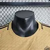 Camiseta de Fútbol Edición Especial Dorada del Real Madrid Versión Jugador 2023/2024  — view 3