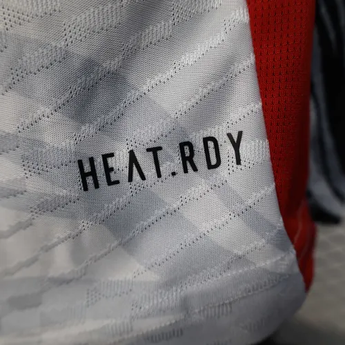 2025/2026 Version Joueur Manchester United Édition Spéciale Blanc Maillot de football  — view 10